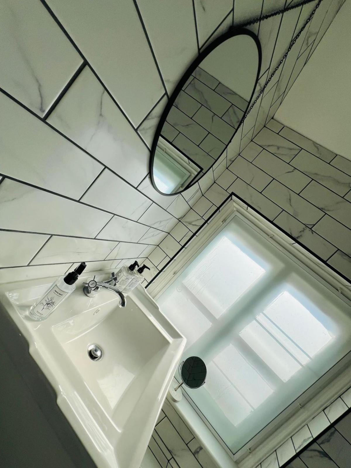 Urban Stay Apartment Central Ейлшем Екстер'єр фото